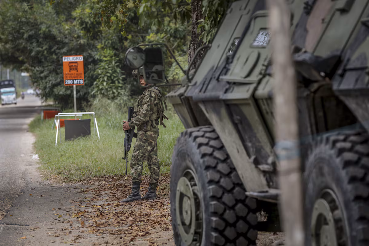 El ELN se vuelve a ensañar contra la población civil en un “paro armado nacional” EL PAÍS