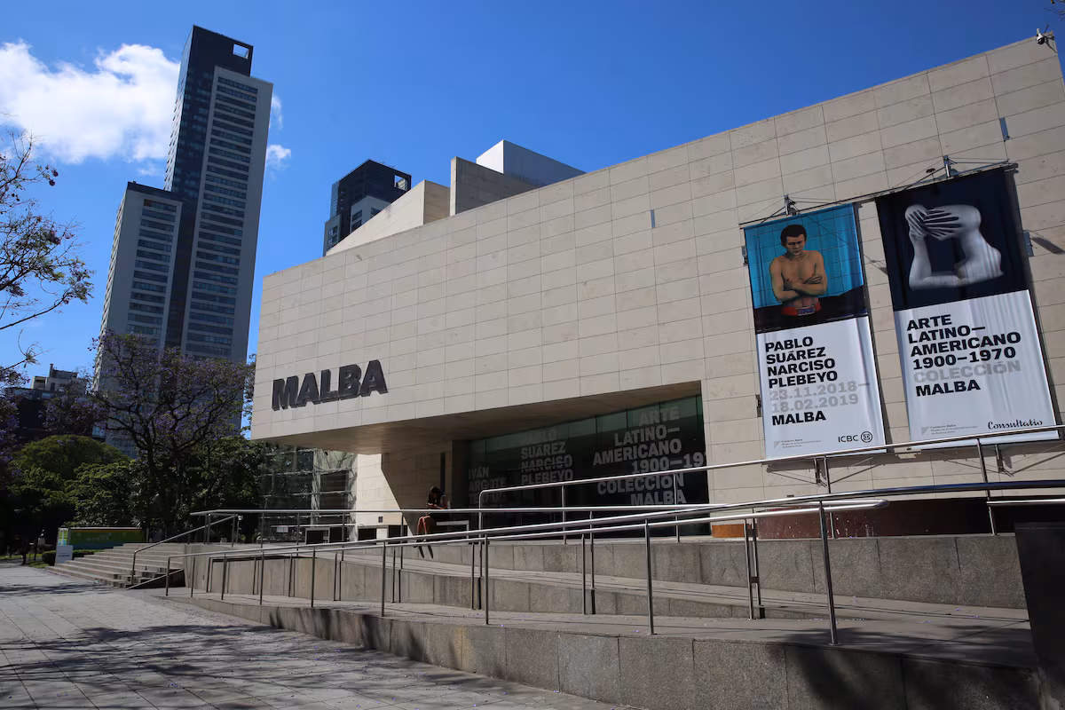 El Museo de Arte Latinoamericano de Buenos Aires se hace con la Colección Daros Latinamerica, la más importante de la región en Europa EL PAÍS