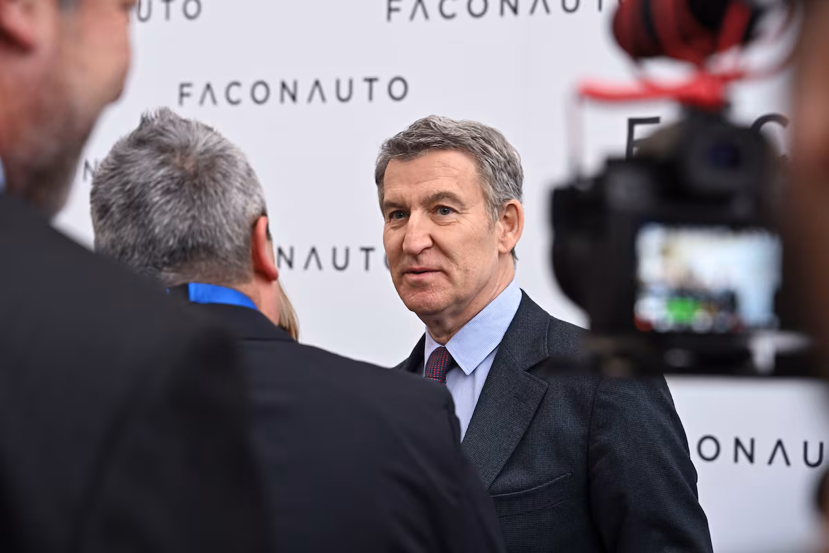 El PP y los concesionarios presionan al Gobierno para que apruebe ayudas al coche de combustión Cinco Días