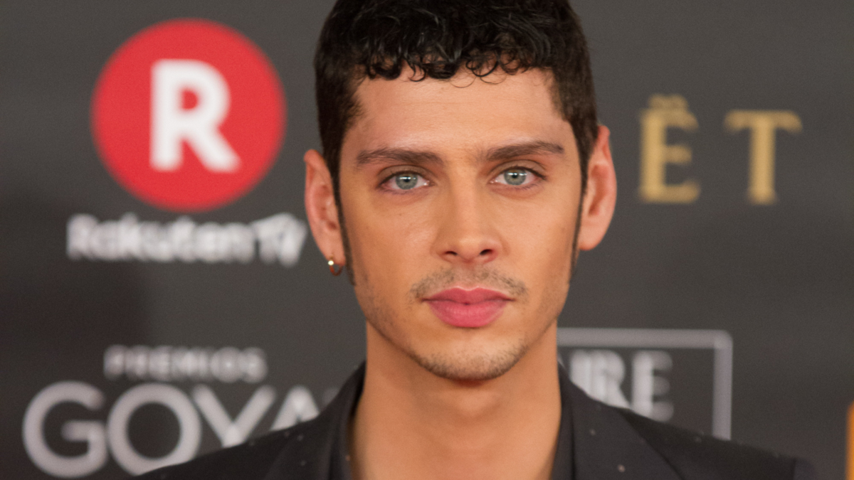 El actor y cineasta español Eduardo Casanova anuncia que tiene VIH: 'Hoy me siento profundamente feliz' El actor y cineasta español Eduardo Casanova anuncia que tiene VIH: 'Hoy me siento profundamente feliz'