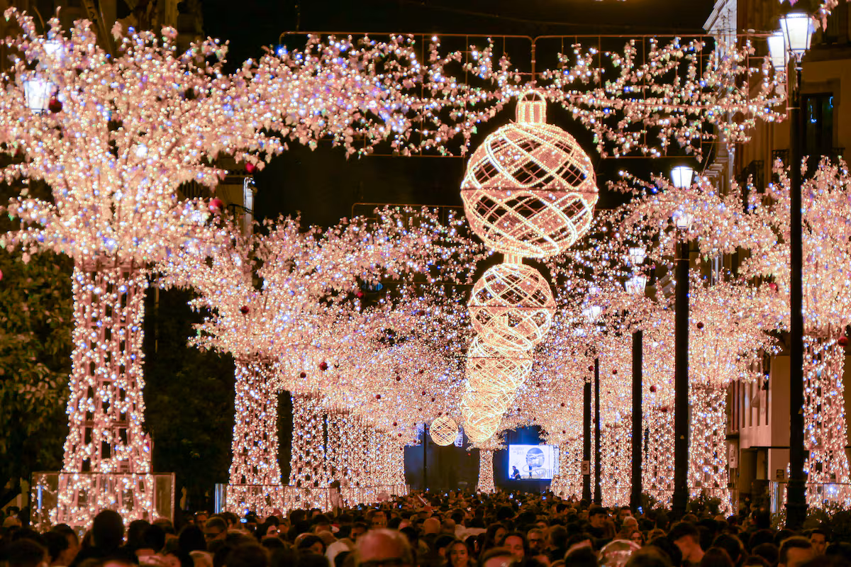 El alcalde de Sevilla y la Policía Local se declaran la guerra a las puertas de la Navidad EL PAÍS