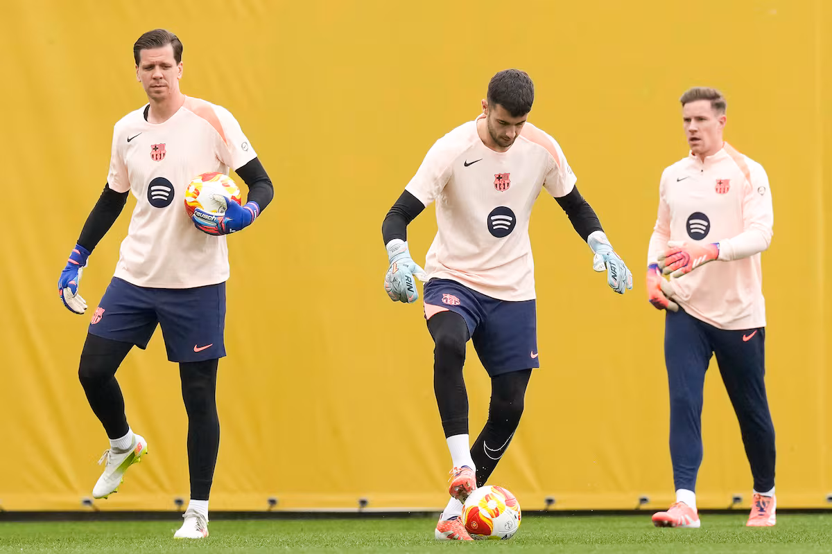 El dilema de la portería del Barcelona entre Szczesny y Ter Stegen Szczesny, Joan García y Ter Stegen porteros del Barça