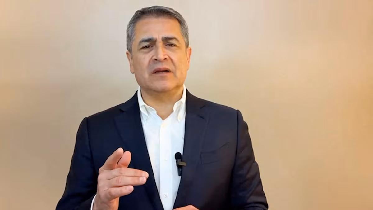 El fiscal de Honduras ordena la “inmediata captura” del expresidente Juan Orlando Hernández, indultado por Trump EL PAÍS