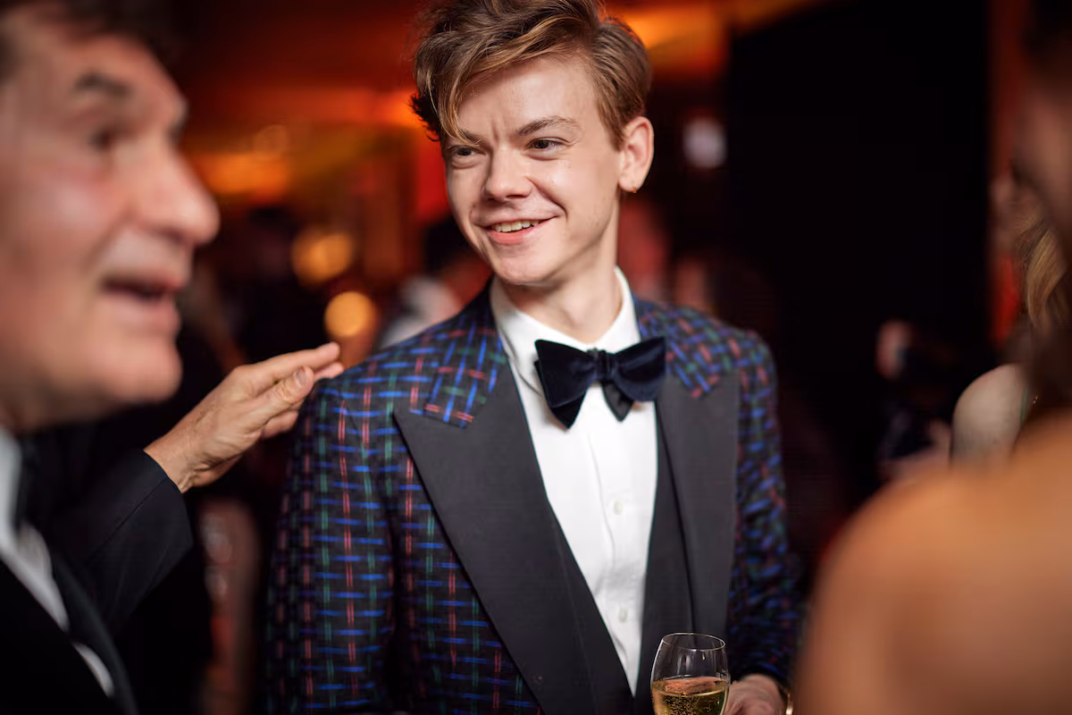 El niño de ‘Love Actually’, Thomas Brodie-Sangster, lo tiene claro: ya no se hacen buenas comedias románticas EL PAÍS