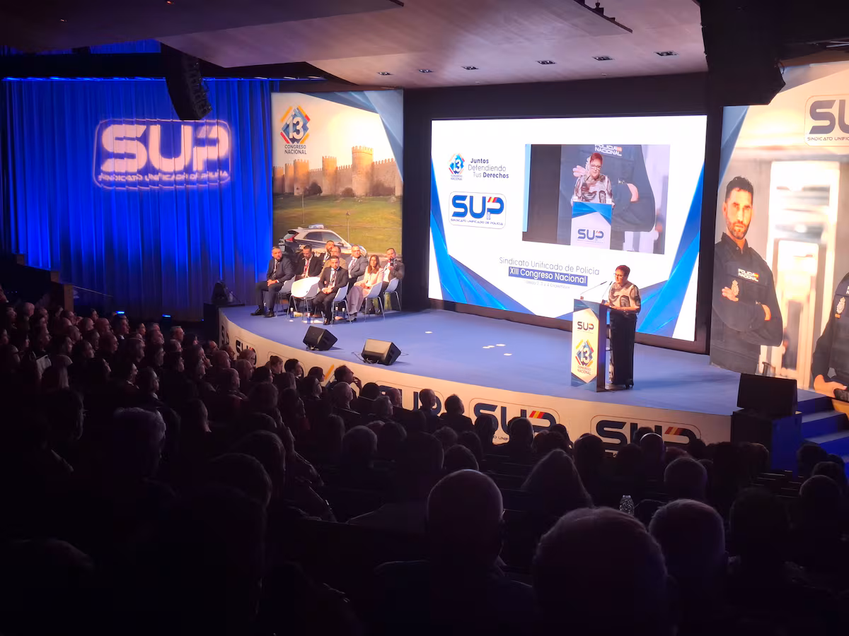 El sindicato policial SUP elige a su nuevo líder y homenajea a Mónica Gracia tras 12 años al frente EL PAÍS