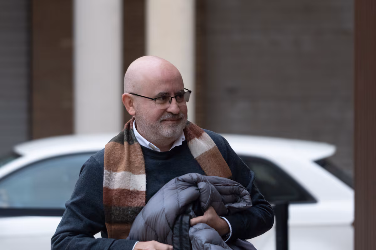 El subdirector de Emergencias revela ante la jueza de la dana que la alerta se retrasó porque Pradas quiso corregir el texto en valenciano EL PAÍS