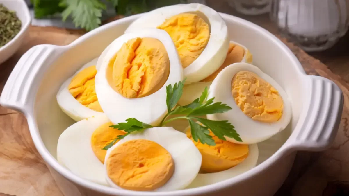 El truco infalible para pelar huevos duros sin esfuerzo: tiempo de cocción y luego de hervirlos El truco infalible para pelar huevos duros sin esfuerzo: tiempo de cocción y luego de hervirlos