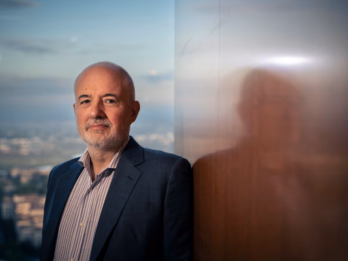 Emmanuel Roman (Pimco): “Europa está condenada a reducir su Estado de bienestar. Su nivel de deuda es demasiado alto” EL PAÍS