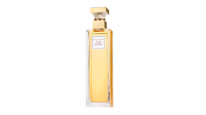 La lista definitiva de regalos de Navidad para las abuelas: 20 ideas para sorprenderlas y hacerlas sonreír Vista del perfume Elizabeth Arden 5th Avenue NYC