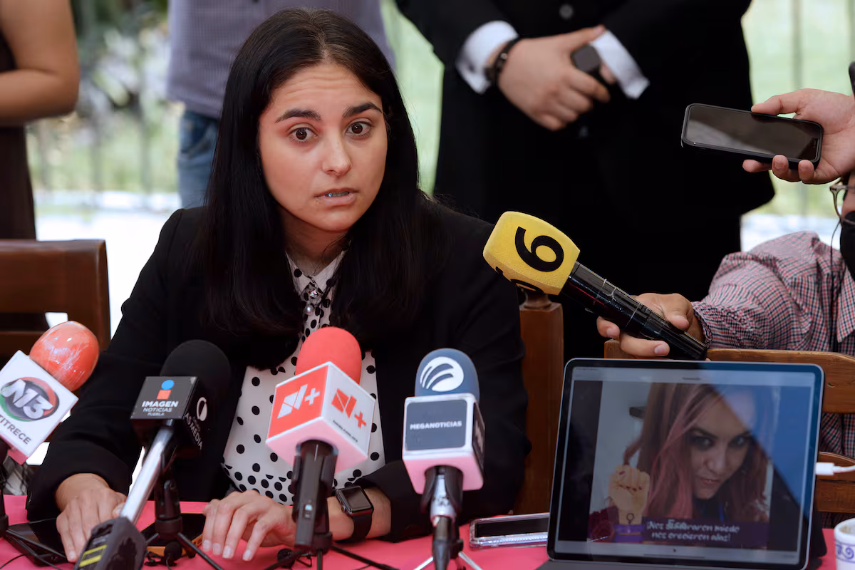 Helena Monzón, tras el fallo contra Javier López Zavala por el feminicidio de su hermana: “Merece la pena denunciar, pero requiere de mucha paciencia” EL PAÍS
