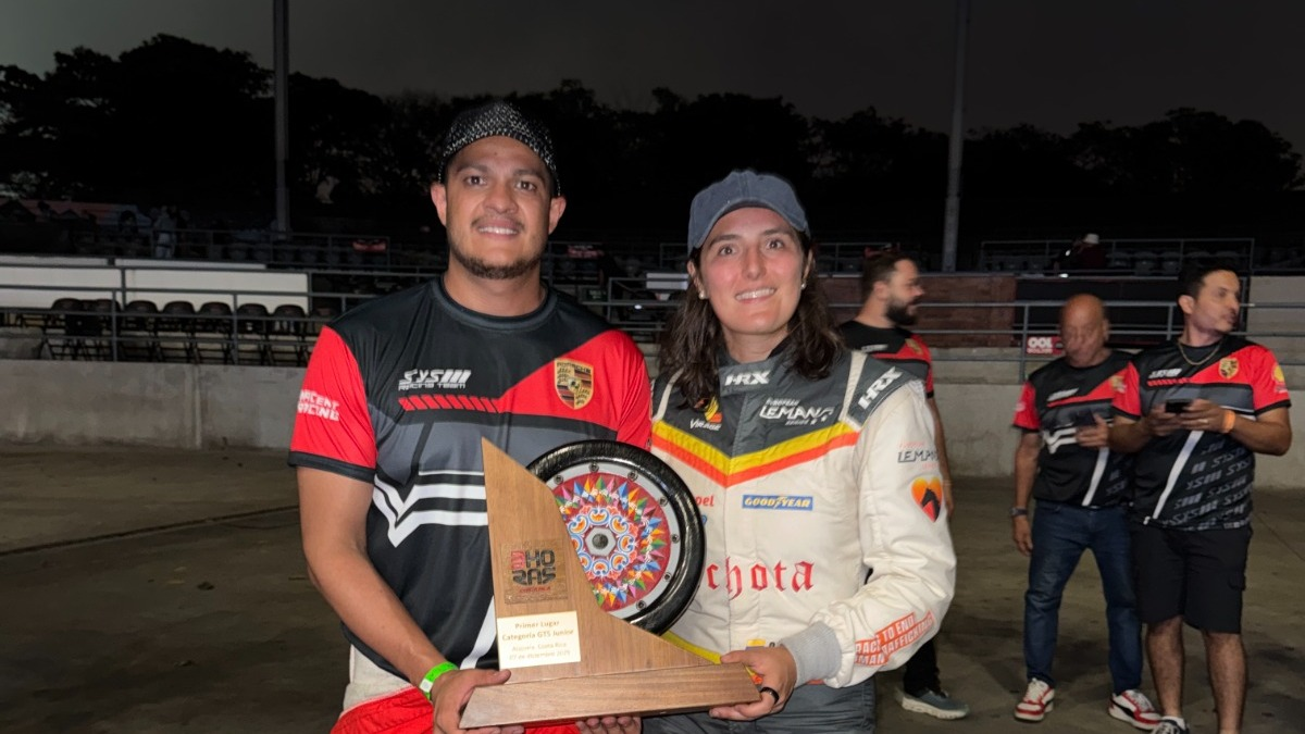 La colombiana Tatiana Calderón hace historia al ganar las 3 Horas de Costa Rica junto a Sergio Solís La colombiana Tatiana Calderón hace historia al ganar las 3 Horas de Costa Rica junto a Sergio Solís