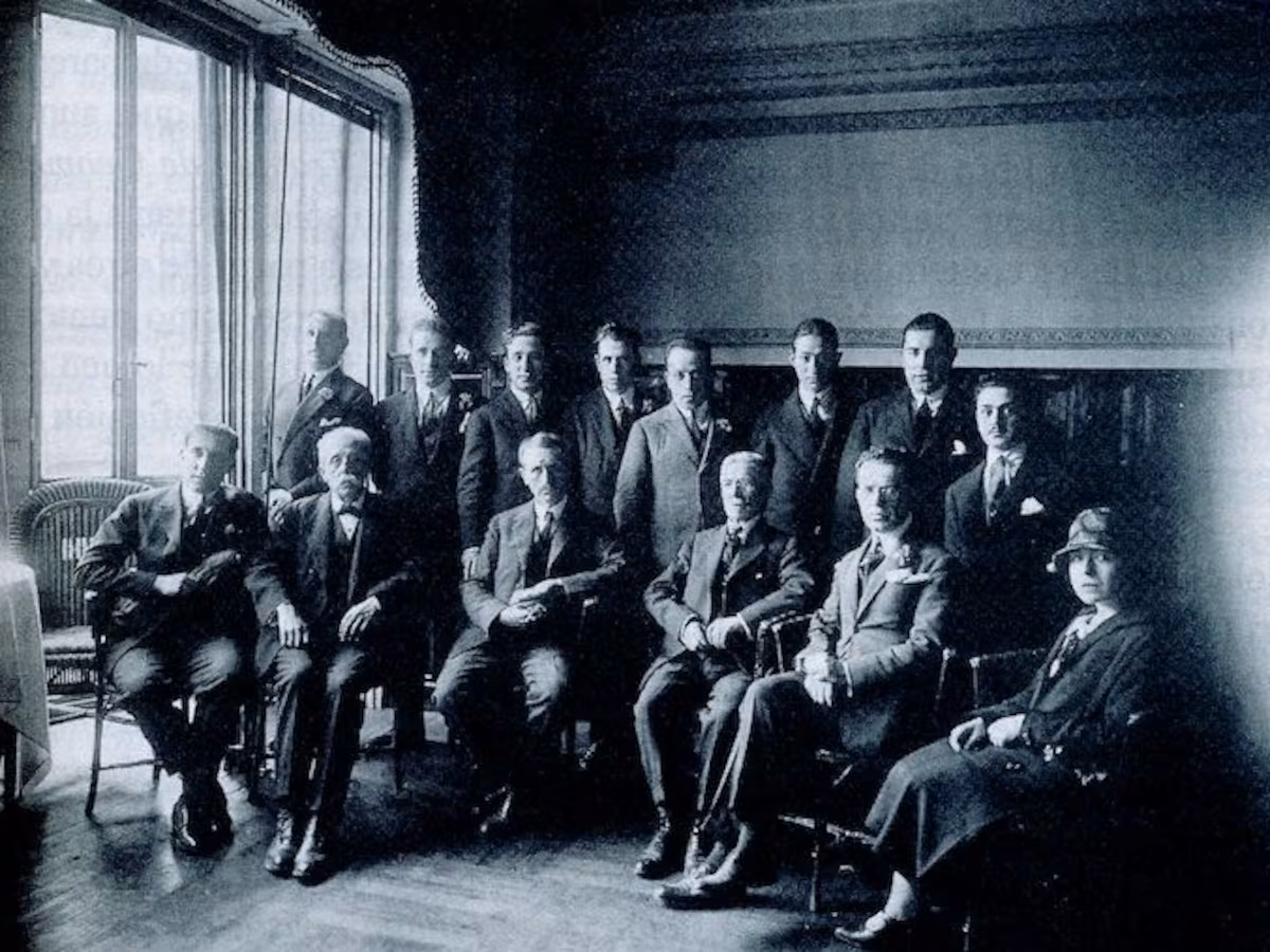 La historia de la única mujer en la foto: María del Carmen Martínez Sancho, primera doctora en matemáticas de España EL PAÍS