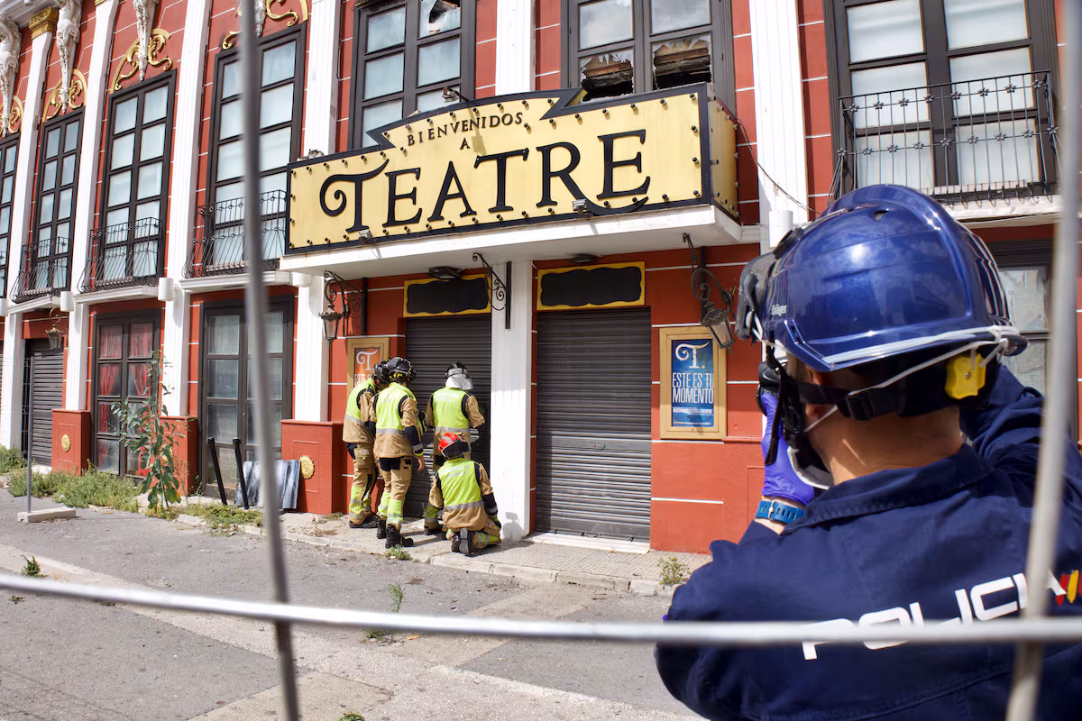La jueza que investiga el incendio de las discotecas de Murcia abre la puerta por primera vez a investigar al Ayuntamiento EL PAÍS