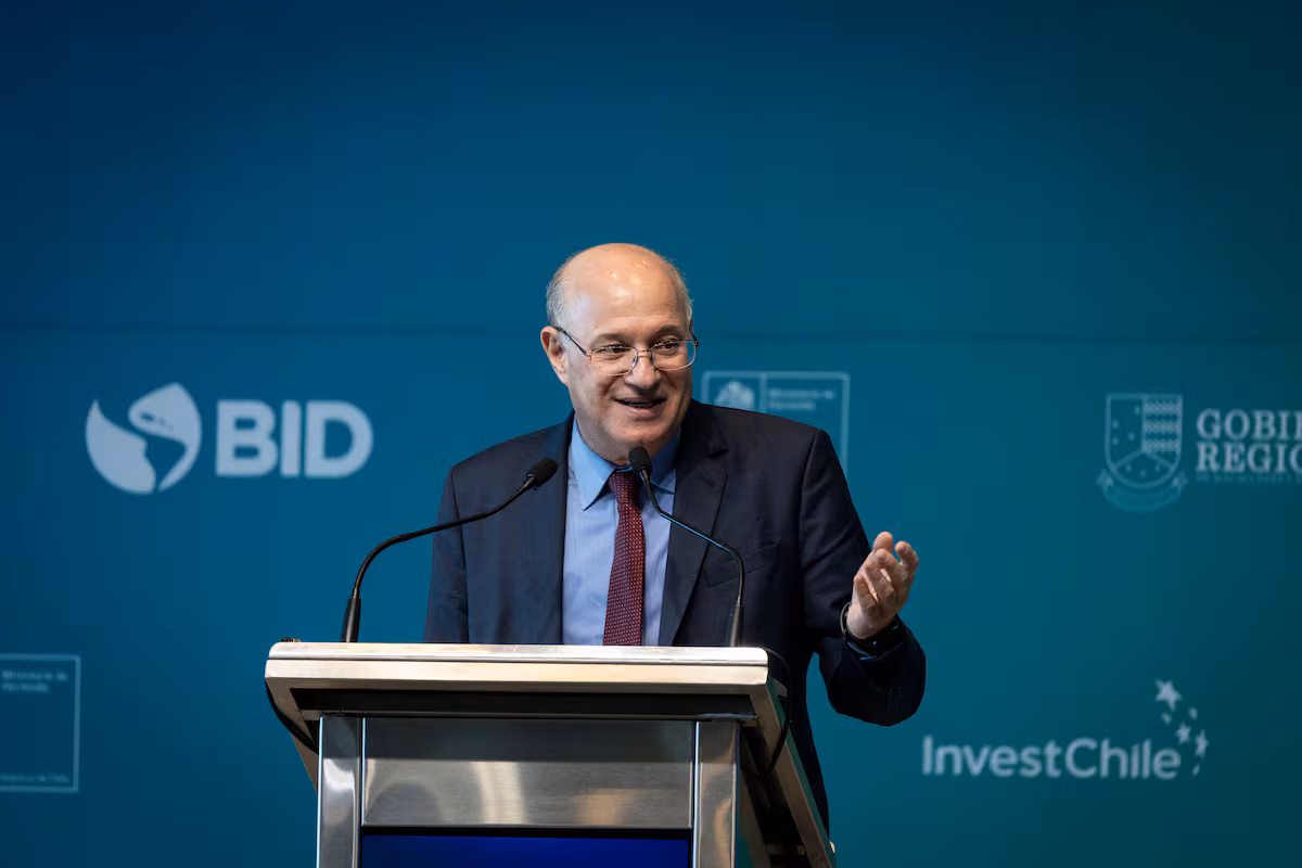 La receta del BID para que las empresas de América Latina y el Caribe sean más competitivas: mejores infraestructuras y más calidad institucional EL PAÍS