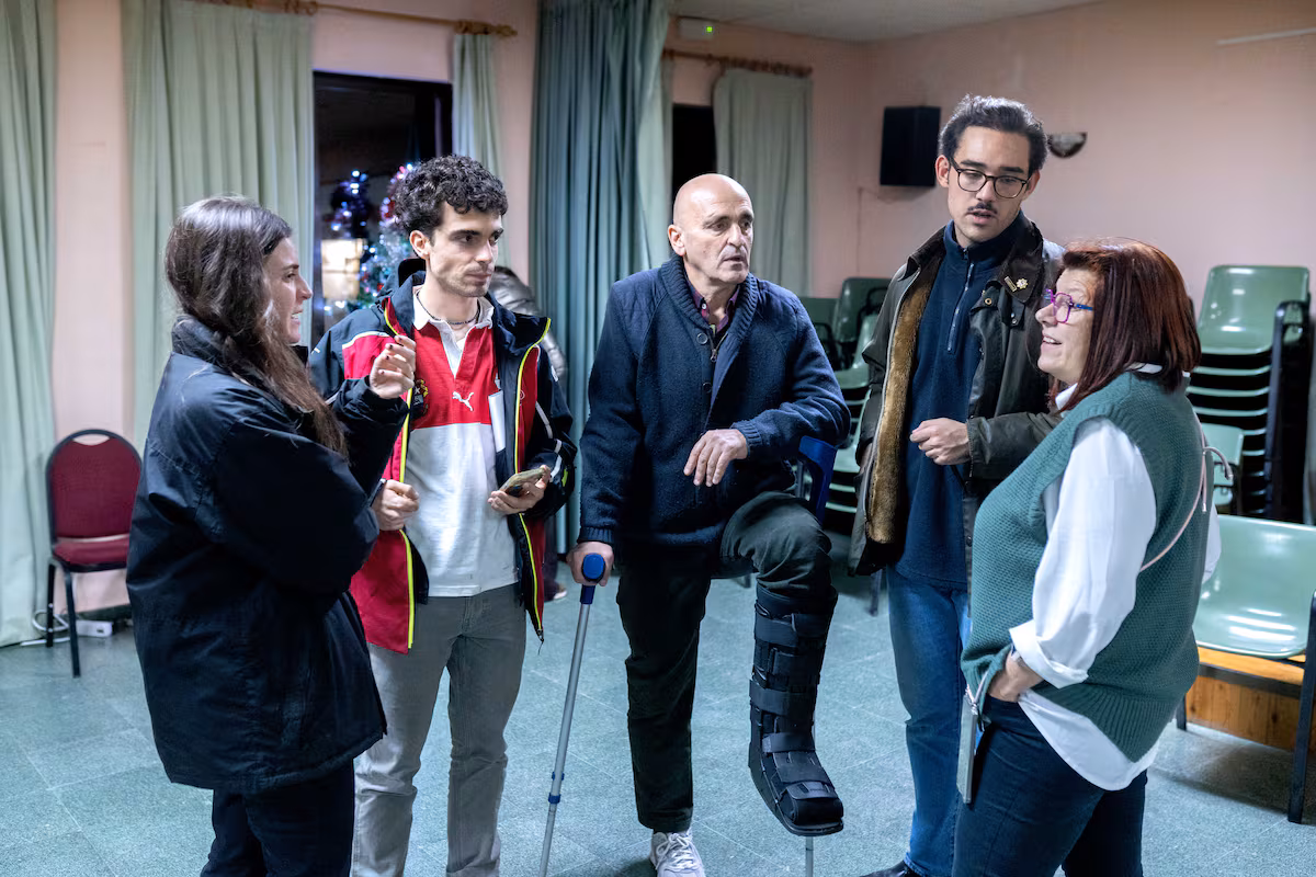 Los grandes derrotados del Gordo de Navidad de Villamanín, 15 jóvenes de entre 18 y 25 años: “Hoy hemos perdido amigos” EL PAÍS