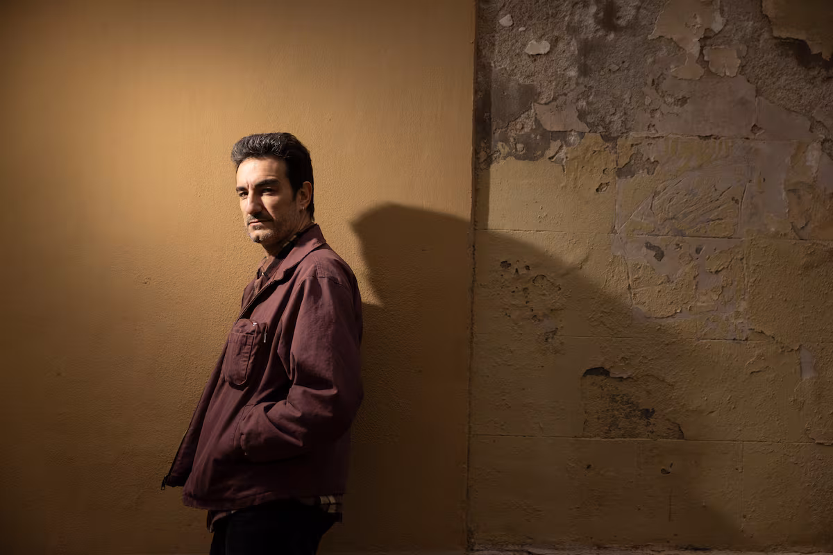 Miki Esparbé, actor: “Vamos al psicólogo porque no fueron nuestros padres” EL PAÍS