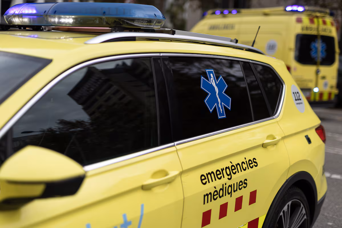 Muere un joven al caer accidentalmente al agua en el puerto de Barcelona EL PAÍS