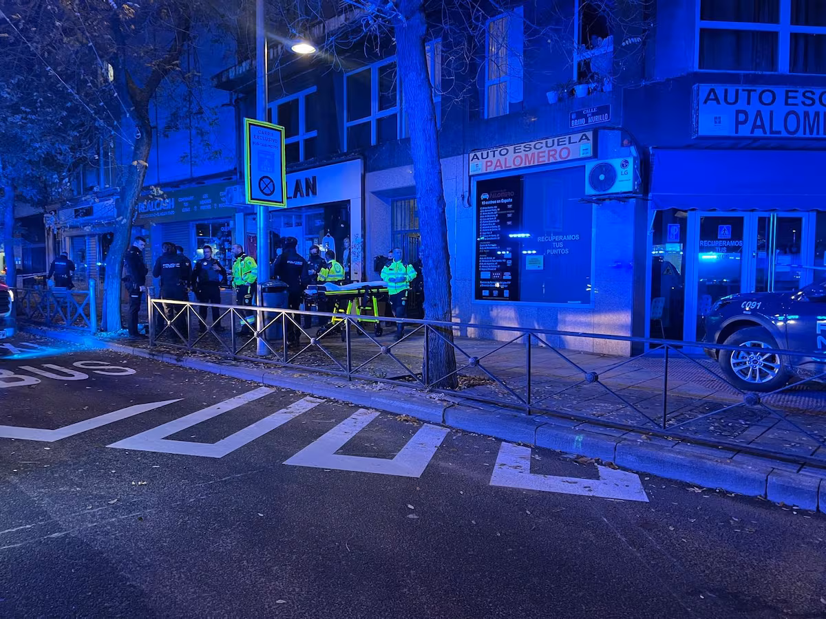 Muere una mujer de 49 años apuñalada por su hijo en Madrid EL PAÍS