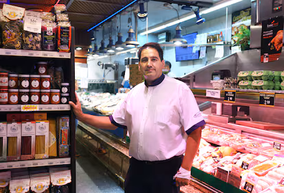 Tiendas de barrio, donde sentirse en familia Tiendas de barrio, donde sentirse en familia