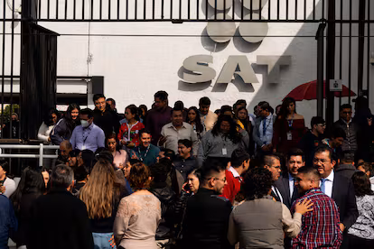 El Gobierno de Sheinbaum cierra el año con una armadura de reformas para su política económica y aumentar los ingresos Una oficina del SAT en Ciudad de México