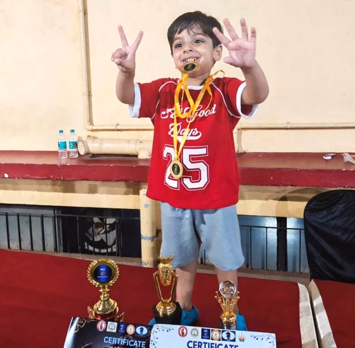 Niños indios de tres años que compiten: precocidad peligrosa EL PAÍS