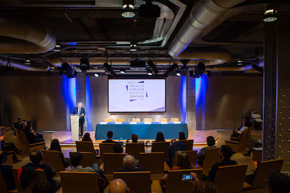 La excelencia en investigación tiene premio: Funcas distingue las mejores tesis doctorales La excelencia en investigación tiene premio: Funcas distingue las mejores tesis doctorales