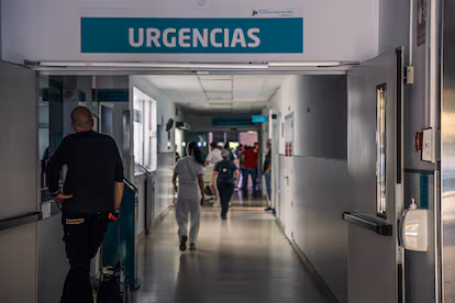 El escándalo de Torrejón golpea la gran apuesta por la privatización sanitaria del PP de los últimos 30 años Viruela del mono