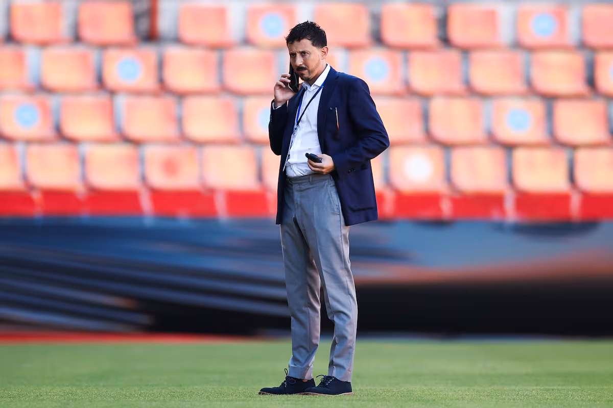 Pablo Longoria: “El Olympique de Marsella tiene que canalizar la pasión de los jóvenes que van contra el poder” EL PAÍS