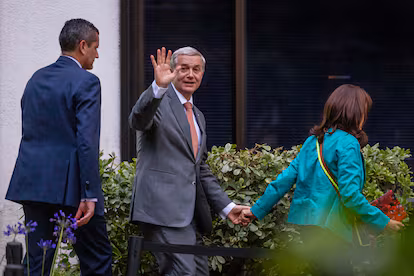 Los vecinos de ‘La Moneda chica’ de Kast: “Felices de que esté cerca de nosotros” Los vecinos de ‘La Moneda chica’ de Kast: “Felices de que esté cerca de nosotros”