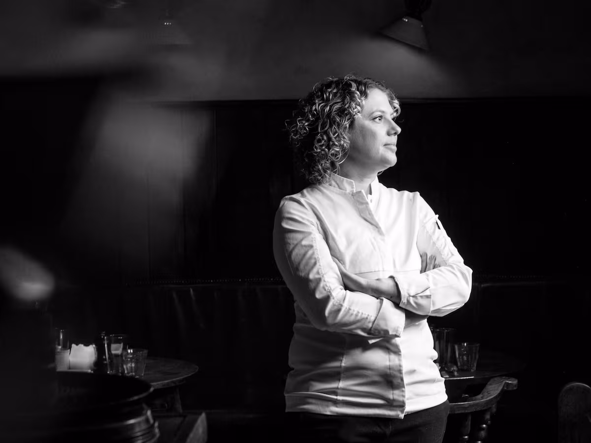 Sally Abé, chef: “El trabajo de cocinero se ha vuelto más fácil, pero sigue sin incluir a las mujeres” EL PAÍS