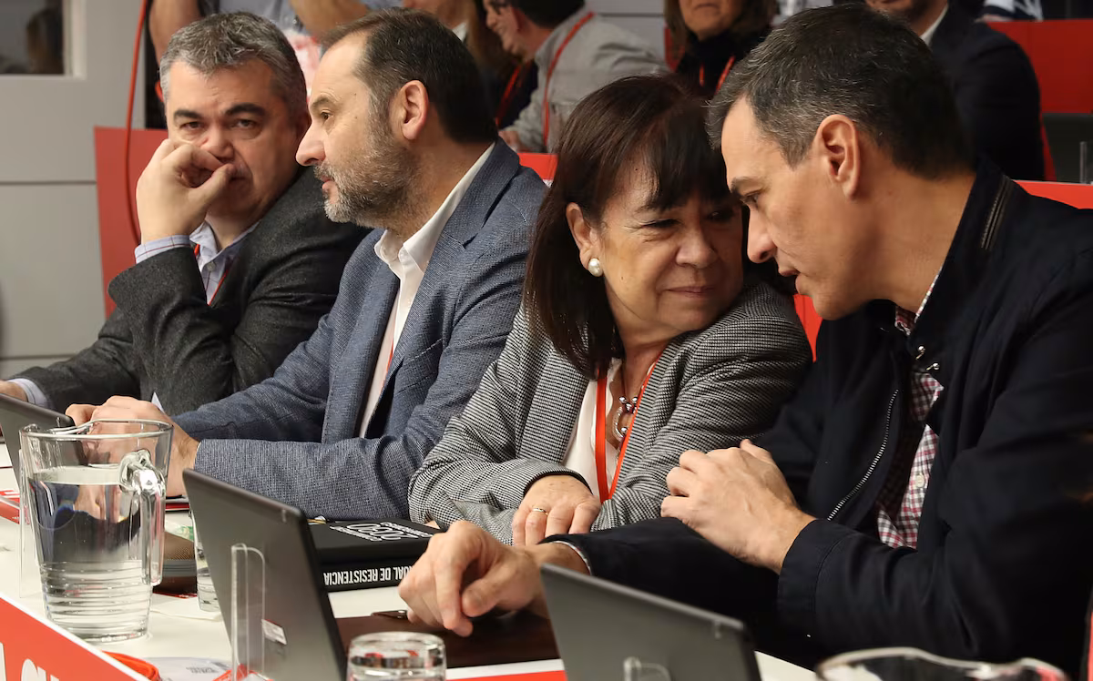 Sánchez, tras las acusaciones de Ábalos: “Todo lo que dice es mentira. No vamos a aceptar chantajes” EL PAÍS