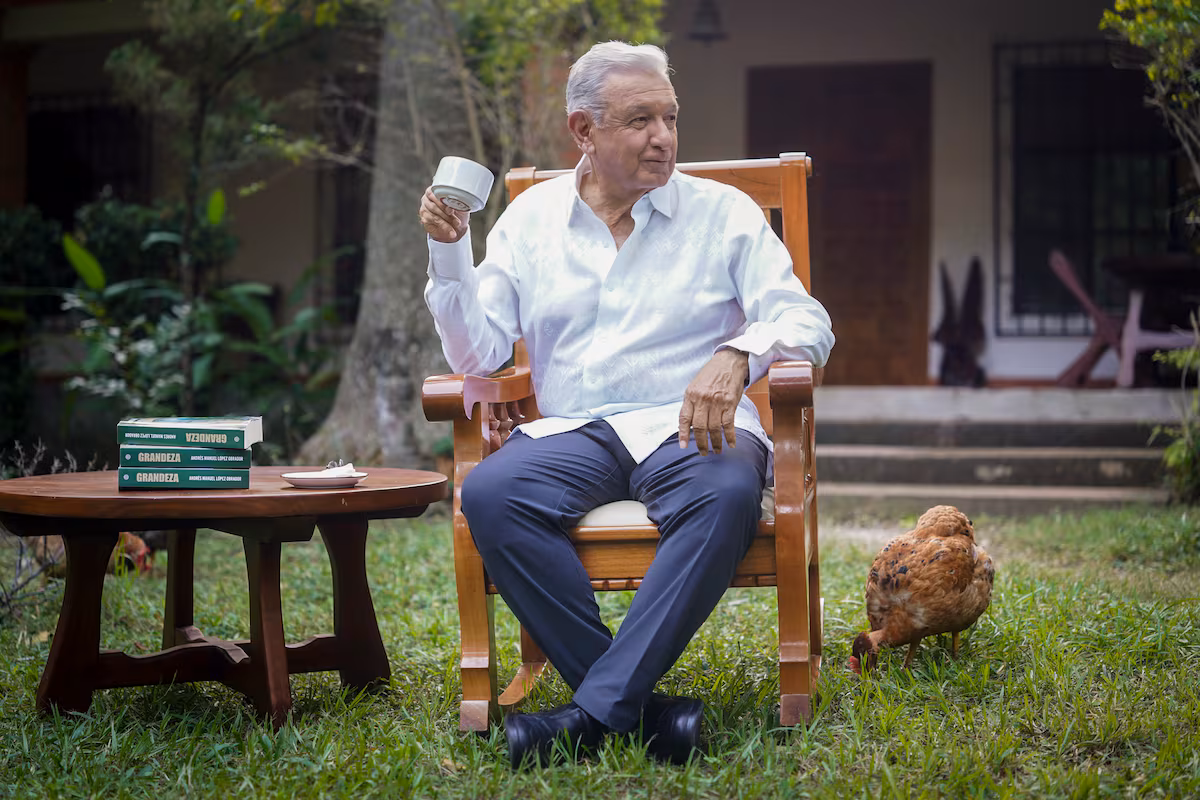 Sheinbaum agradece el espaldarazo de López Obrador, pero no advierte las señales de crisis política que ameriten el regreso del expresidente EL PAÍS