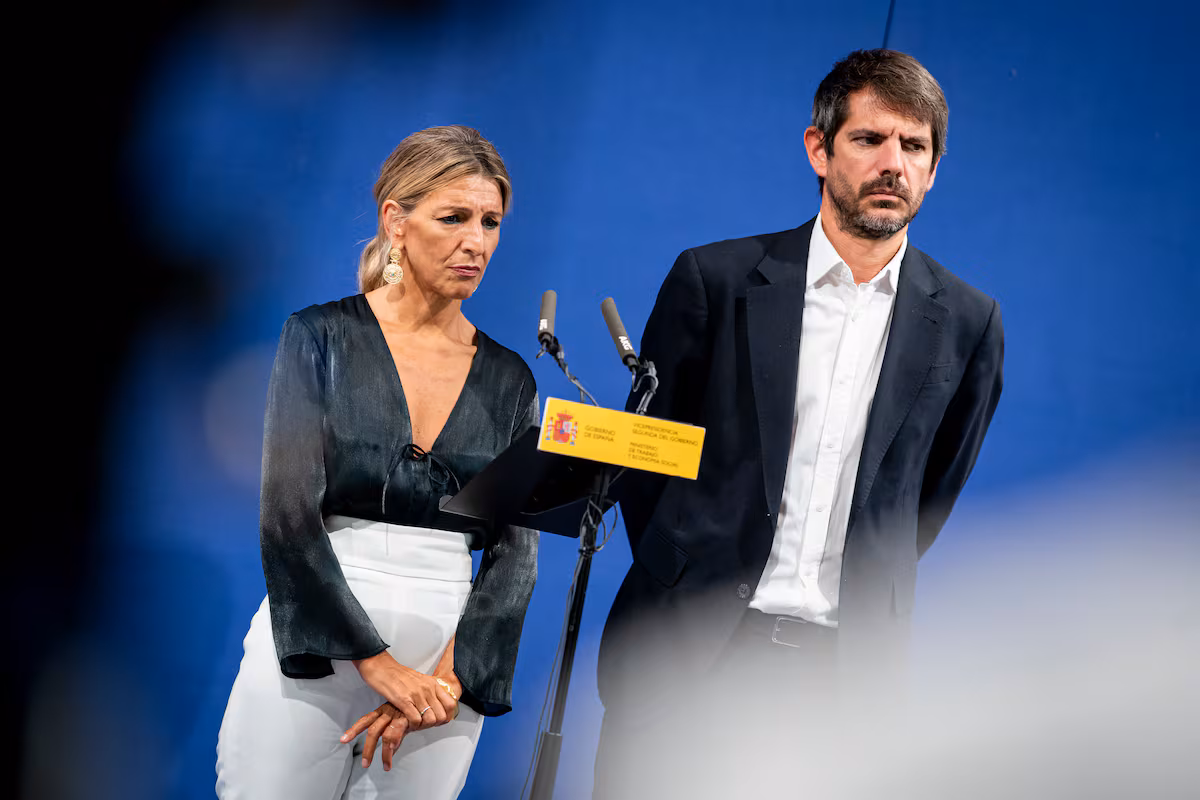 Sumar ultima con el PSOE la reunión para abordar la crisis y advierte del riesgo de parálisis: “Seguir así es alimentar a Vox” EL PAÍS