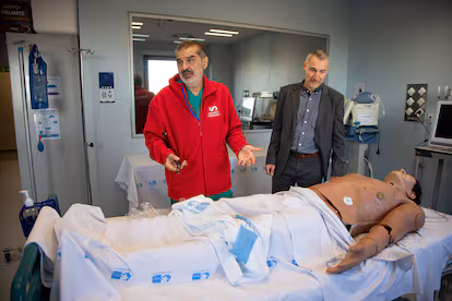 Nacimientos simulados y muertes controladas: así es un centro de entrenamiento para salvar vidas