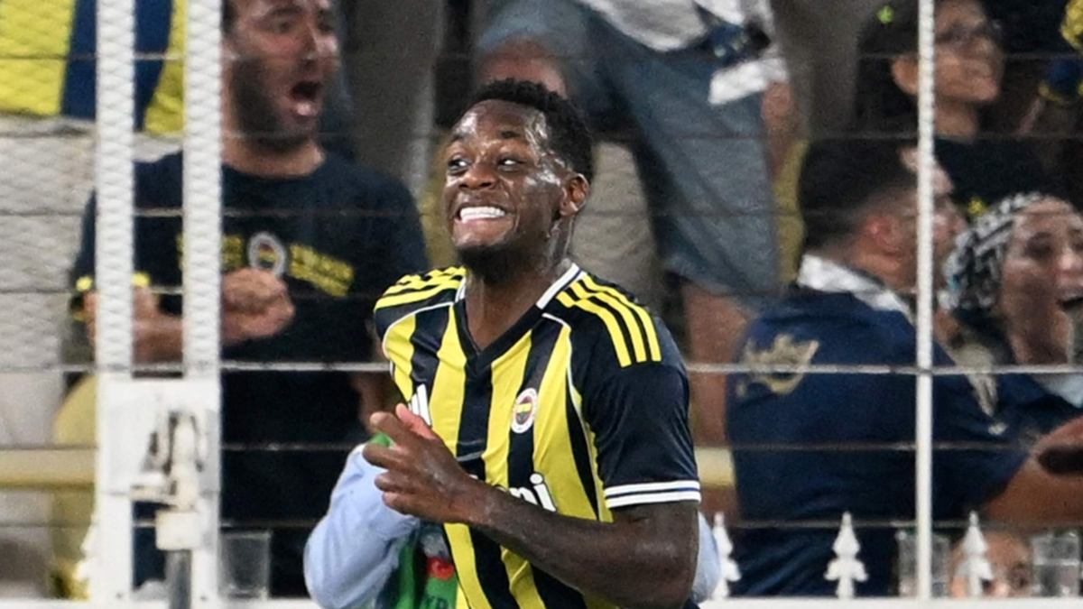 Técnico del Fenerbahçe explicó por qué dejó afuera a Jhon Durán en el clásico contra Besiktas: ‘No somos máquinas, somos seres humanos’ Técnico del Fenerbahçe explicó por qué dejó afuera a Jhon Durán en el clásico contra Besiktas: ‘No somos máquinas, somos seres humanos’