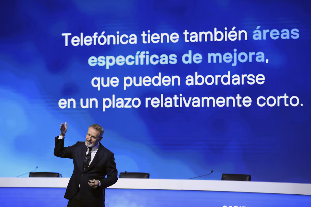 Telefónica se desconecta del año de oro de la Bolsa española EL PAÍS