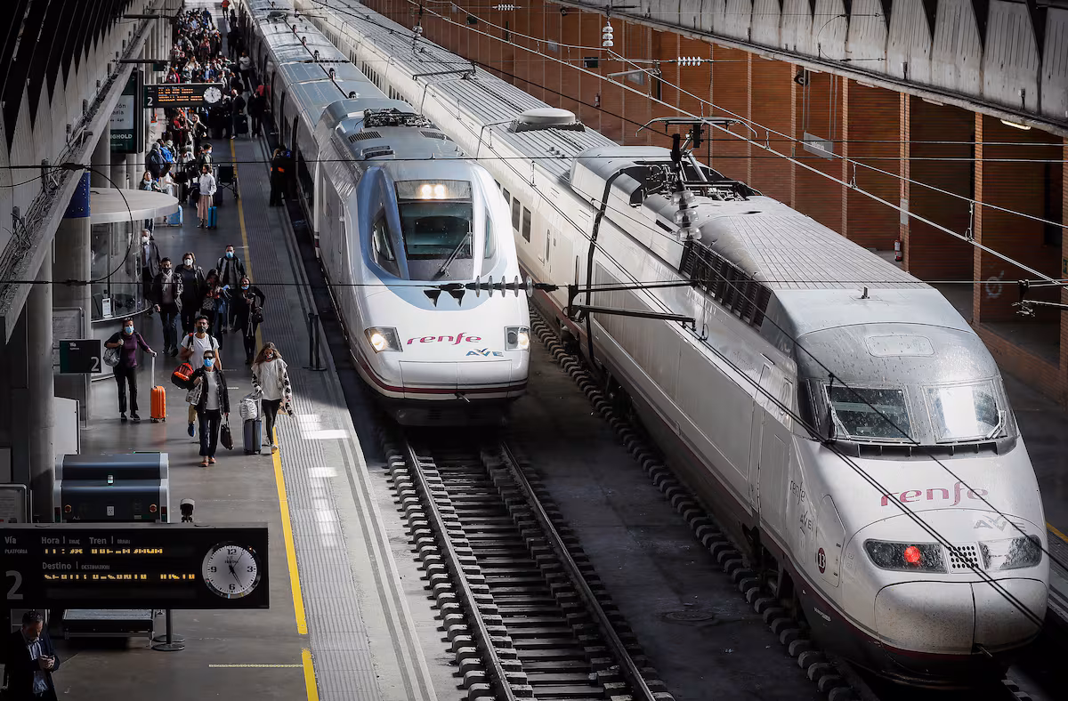 Transportes apura el plazo para frenar la orden del Congreso de mejorar las indemnizaciones de Renfe a los viajeros Cinco Días