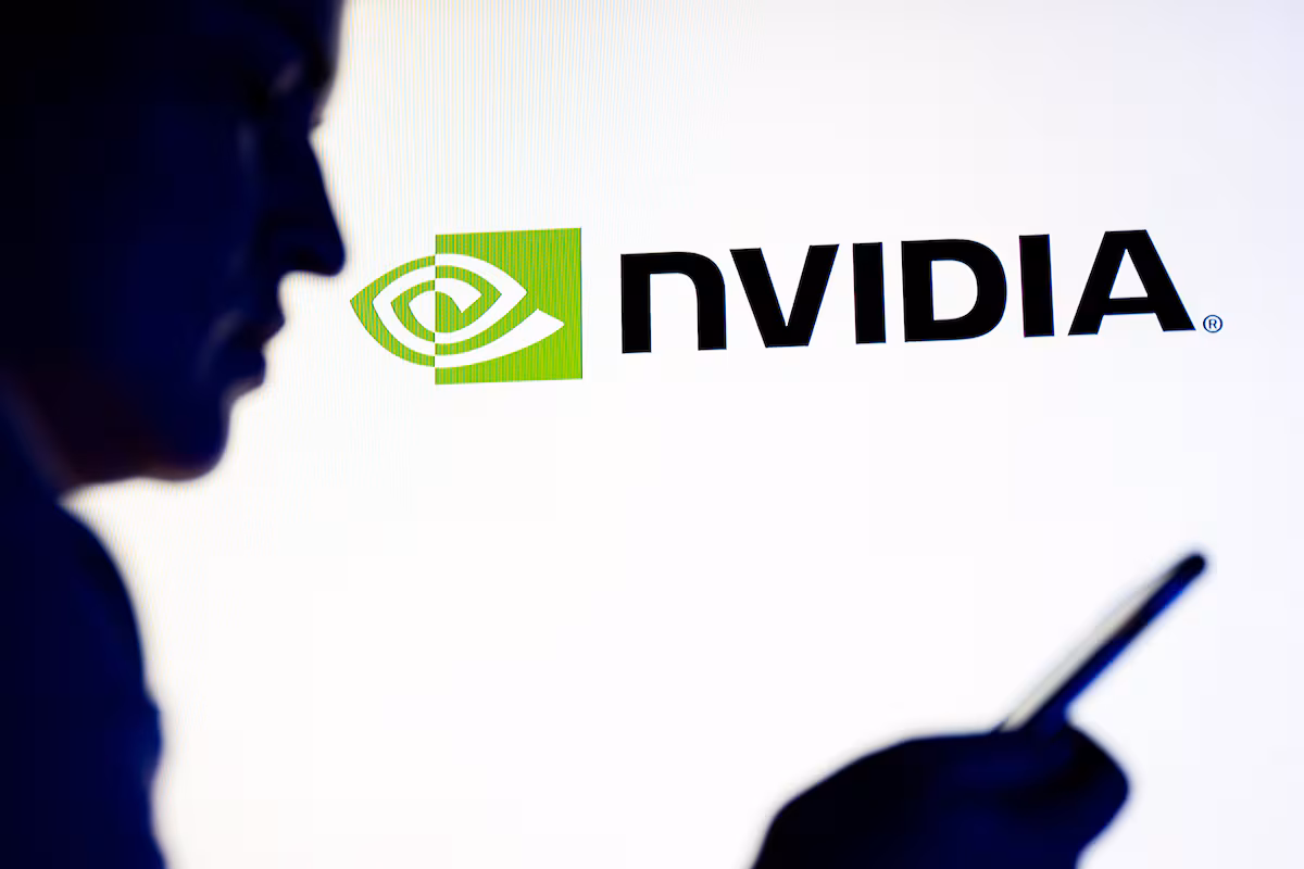 Trump autoriza a Nvidia vender chips de inteligencia artificial en China con un arancel del 25% EL PAÍS
