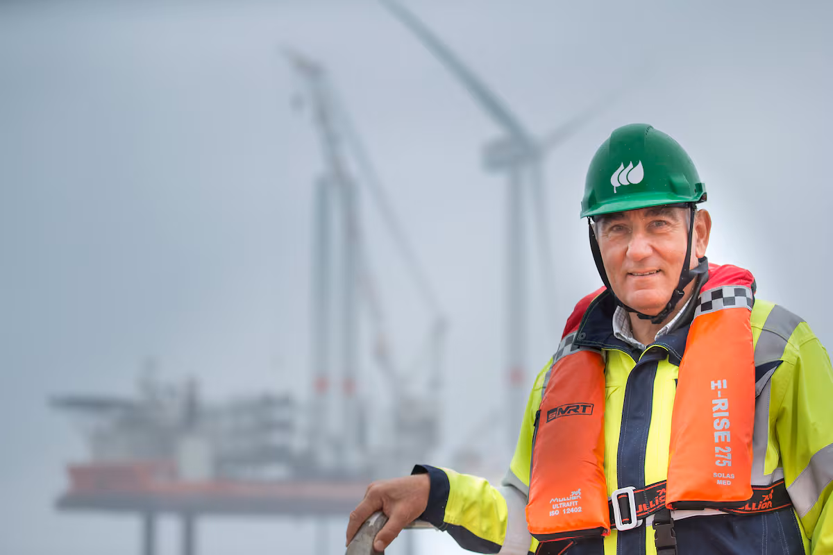Trump tumba el principal parque eólico marino de Iberdrola en EE UU EL PAÍS