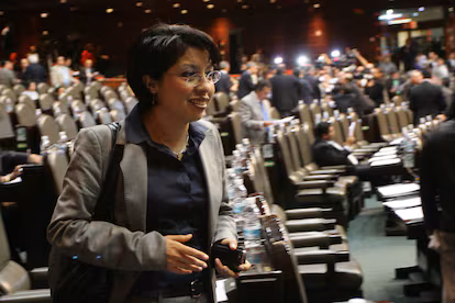 Esthela Damián llega a la Consejería Jurídica: del Plan Michoacán al primer círculo de Sheinbaum Esthela Damián llega a la Consejería Jurídica: del Plan Michoacán al primer círculo de Sheinbaum