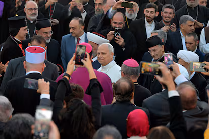 El Papa ensalza la paz en el mosaico de religiones de Líbano: “El miedo y los prejuicios no tienen la última palabra” El Papa ensalza la paz en el mosaico de religiones de Líbano: “El miedo y los prejuicios no tienen la última palabra”