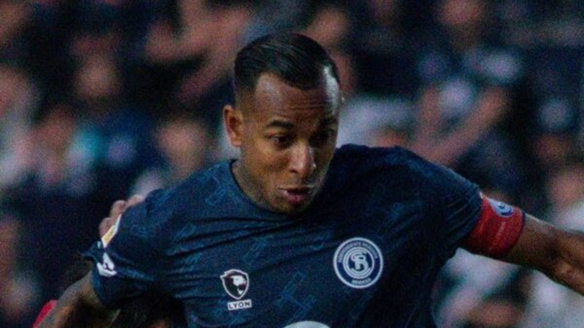 Vecinos de Sebastián Villa en Medellín lo denuncian por agresión verbal y mala convivencia Vecinos de Sebastián Villa en Medellín lo denuncian por agresión verbal y mala convivencia