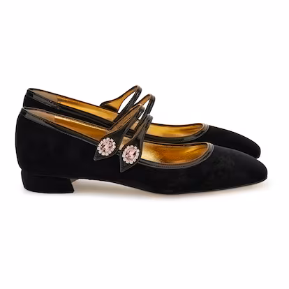 Del pantalón ‘harem’ a la boa de piel: las tendencias más apetecibles para un ‘look’ de Nochevieja Del pantalón ‘harem’ a la boa de piel: las tendencias más apetecibles para un ‘look’ de Nochevieja