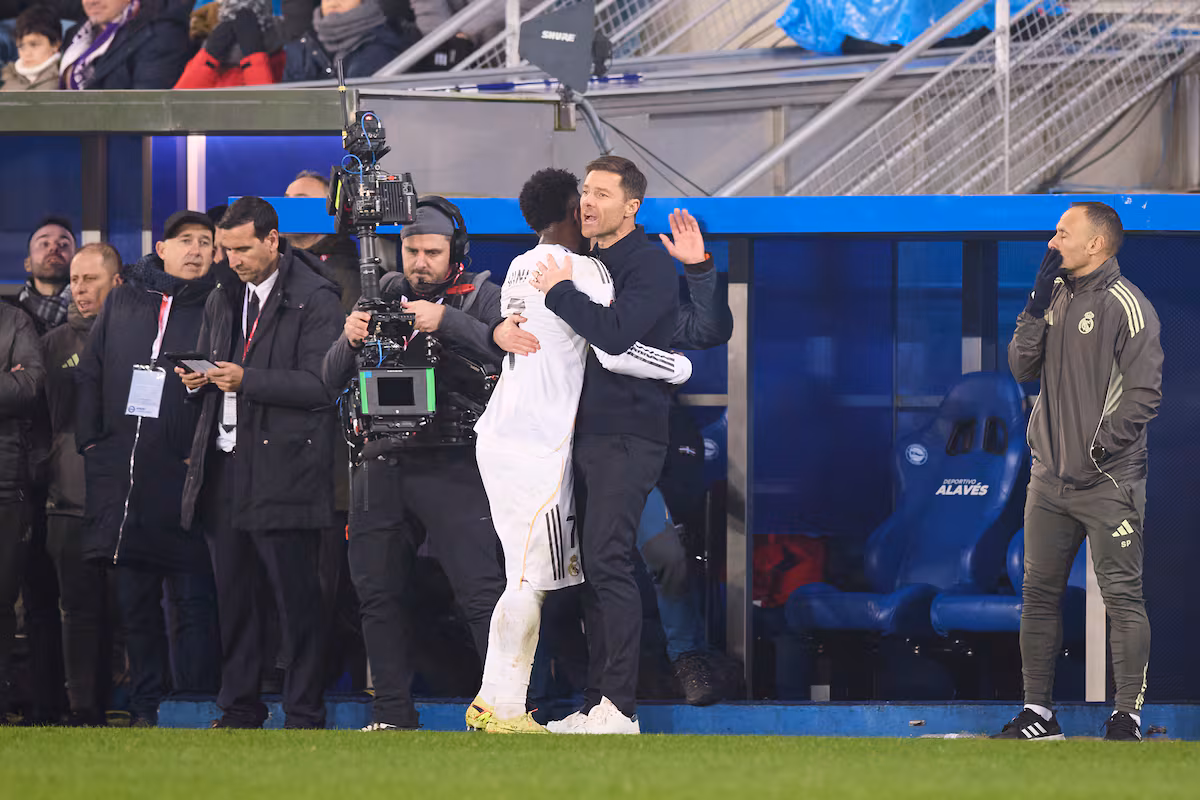 Xabi Alonso, tras atravesar el abismo de Vitoria: “La unión es fundamental” EL PAÍS