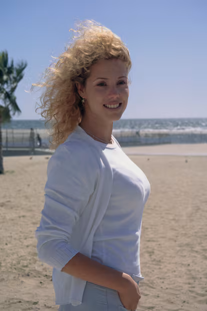 ‘How does it feel to be a failure?’: Elizabeth Berkley’s journey from ‘Showgirls’ ridicule to vindication Elizabeth Berkley