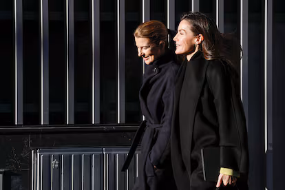 Más mujeres y menos militares: estos son los cambios de Felipe VI en la Casa Real Más mujeres y menos militares: estos son los cambios de Felipe VI en la Casa Real