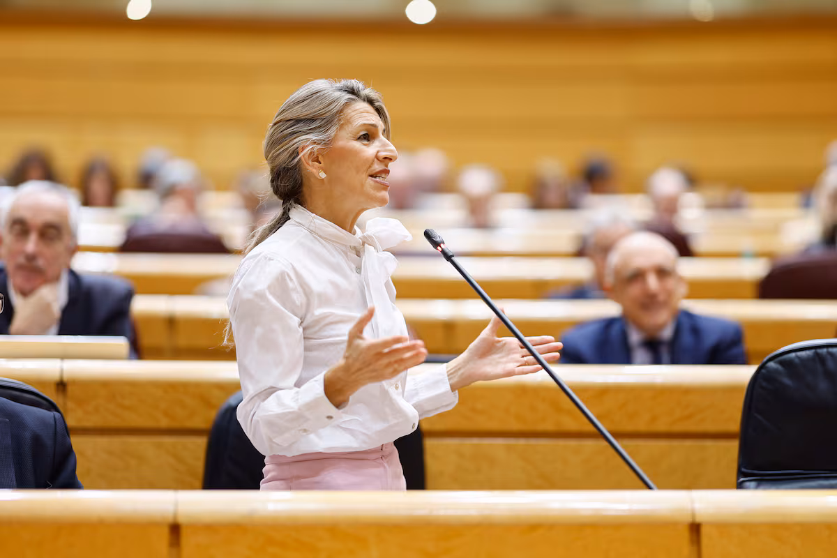 Yolanda Díaz acelera la ley para proteger a los denunciantes de corrupción en las empresas EL PAÍS