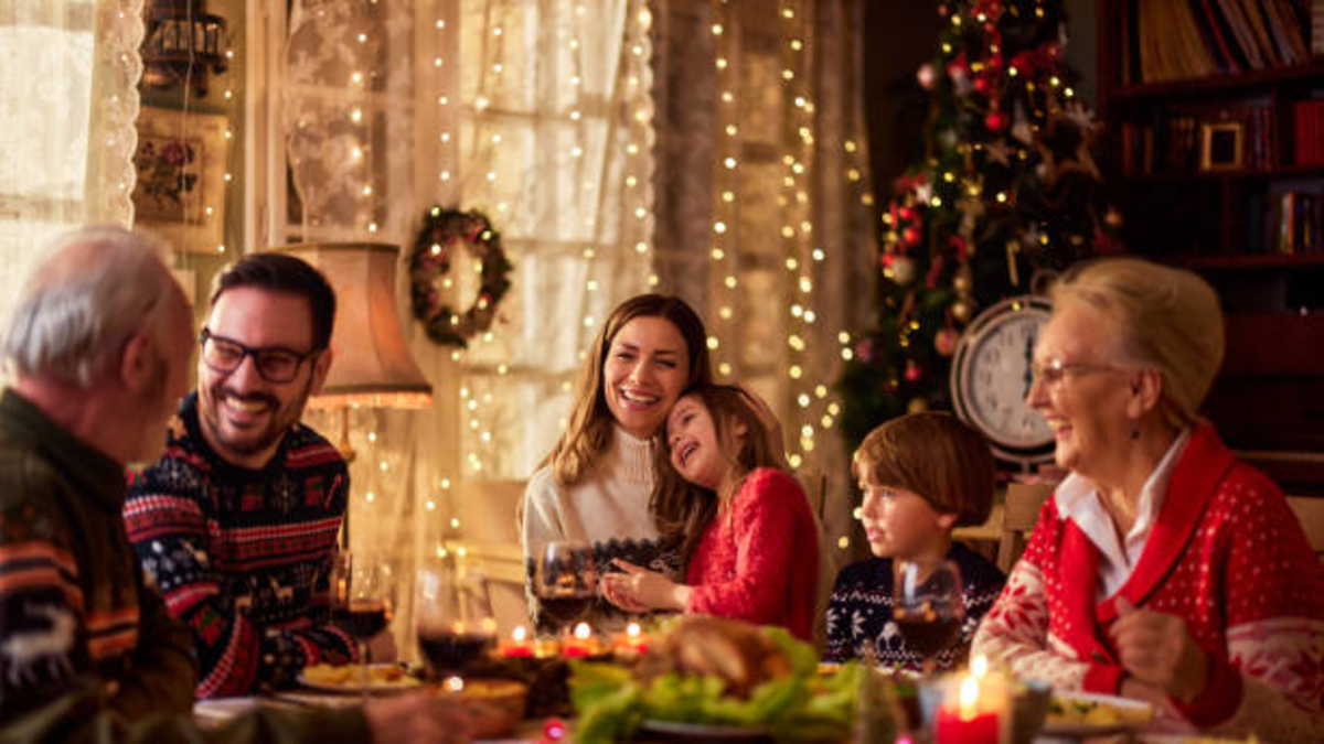 ¿Cómo decorar la mesa de Navidad? Vea algunas opciones originales ¿Cómo decorar la mesa de Navidad? Vea algunas opciones originales