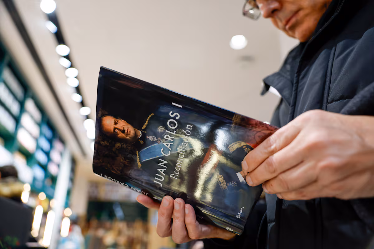 ‘Reconciliación’, el libro de memorias del rey emérito, llega a las librerías españolas ‘Reconciliación’, el libro de memorias del rey emérito, llega a las librerías españolas
