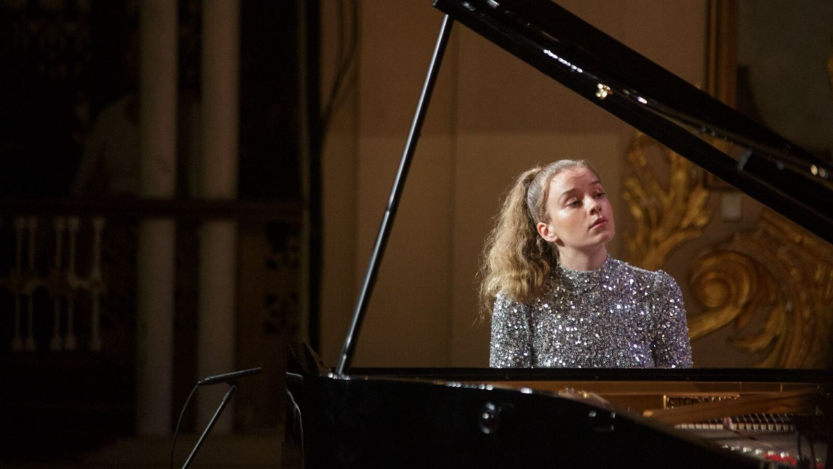 'Hacer música siempre tiene que ver con el equilibrio entre el control y la libertad': Elisabeth Brauss, la pianista que cautivó al público colombiano 'Hacer música siempre tiene que ver con el equilibrio entre el control y la libertad': Elisabeth Brauss, la pianista que cautivó al público colombiano
